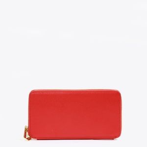 Pebbled Leather Zip Wallet